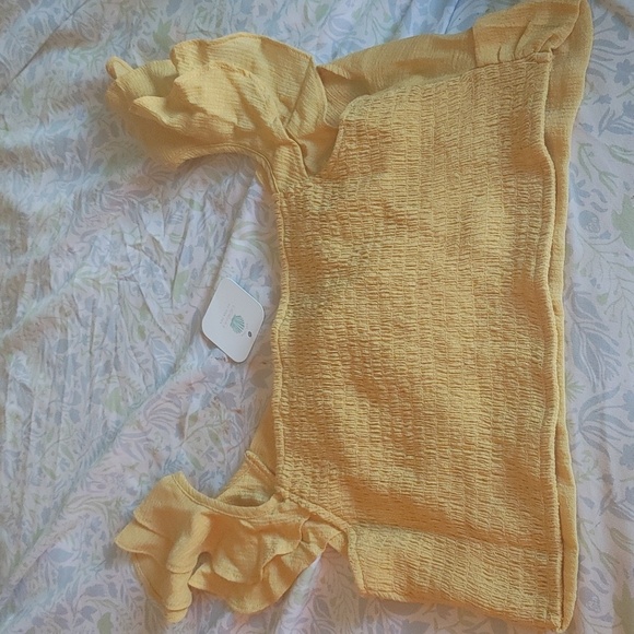 Adorable beachy top - Picture 3 of 4